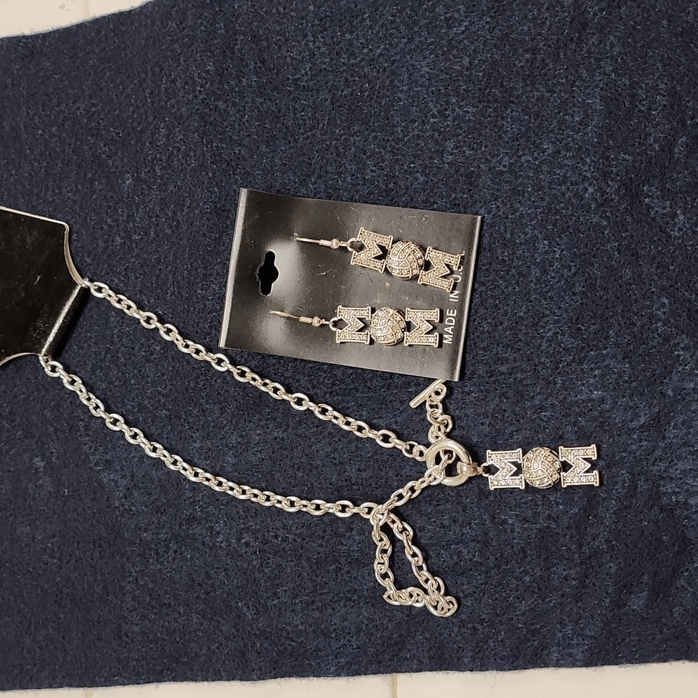 Mom volleyball necklace set